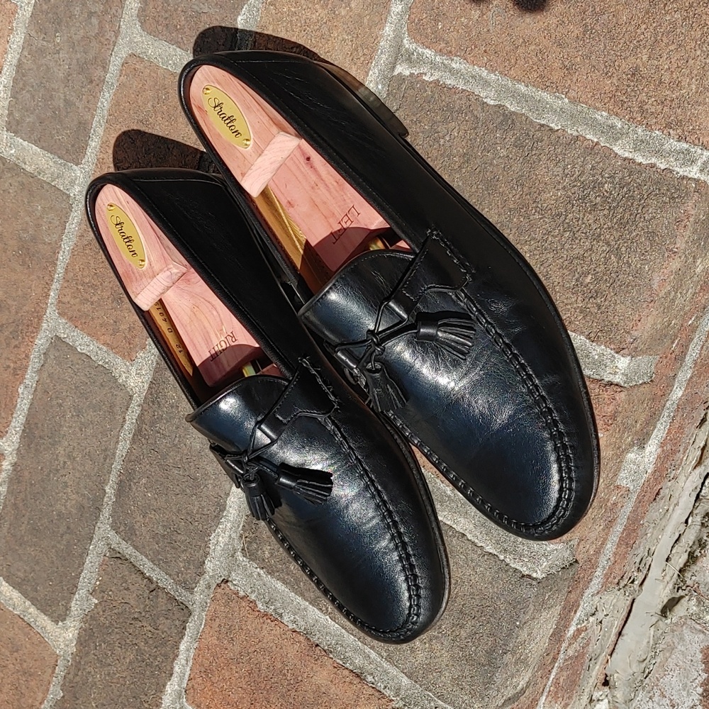 AE "Urbino" Italian Tassel Loafer in Black